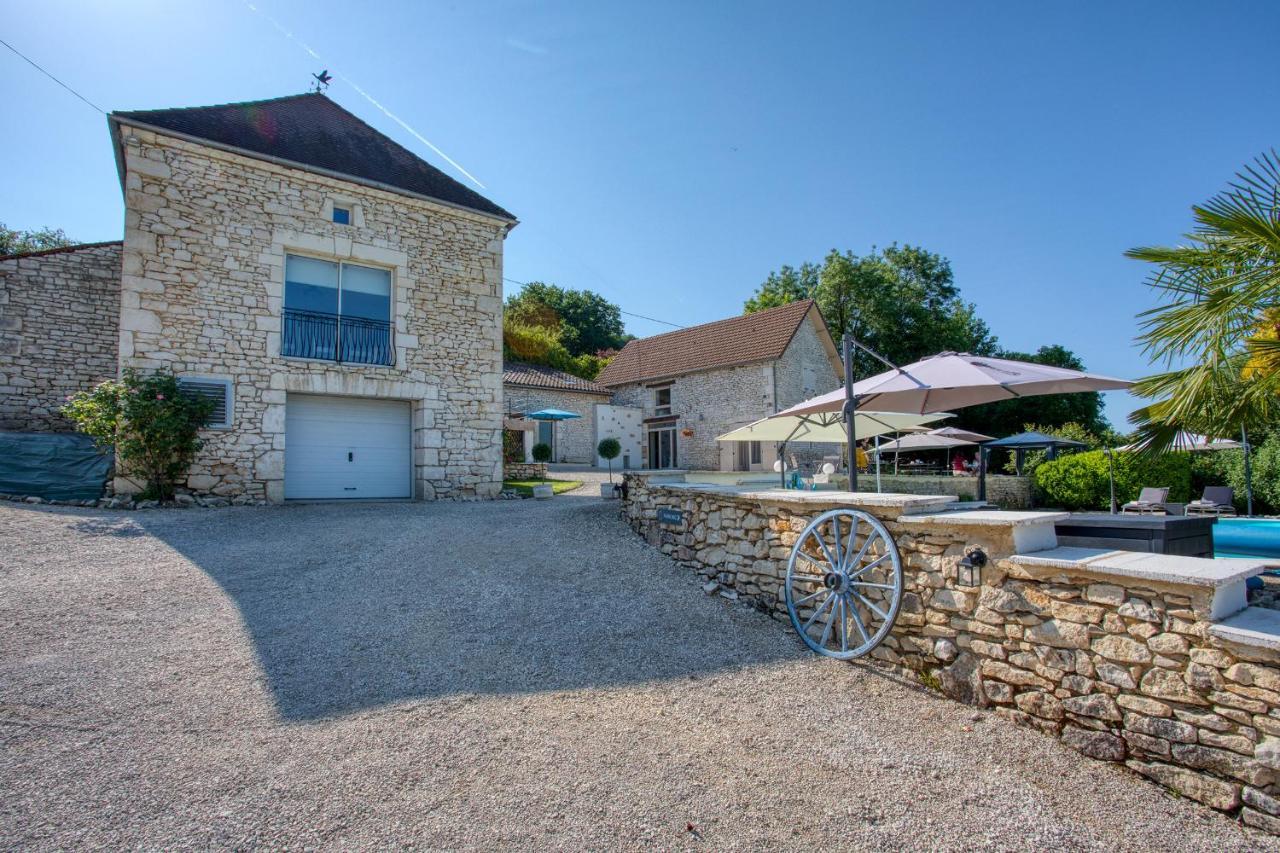 Domaine Des Pierres Blanches - Chambres D'Hotes Carlux Eksteriør billede