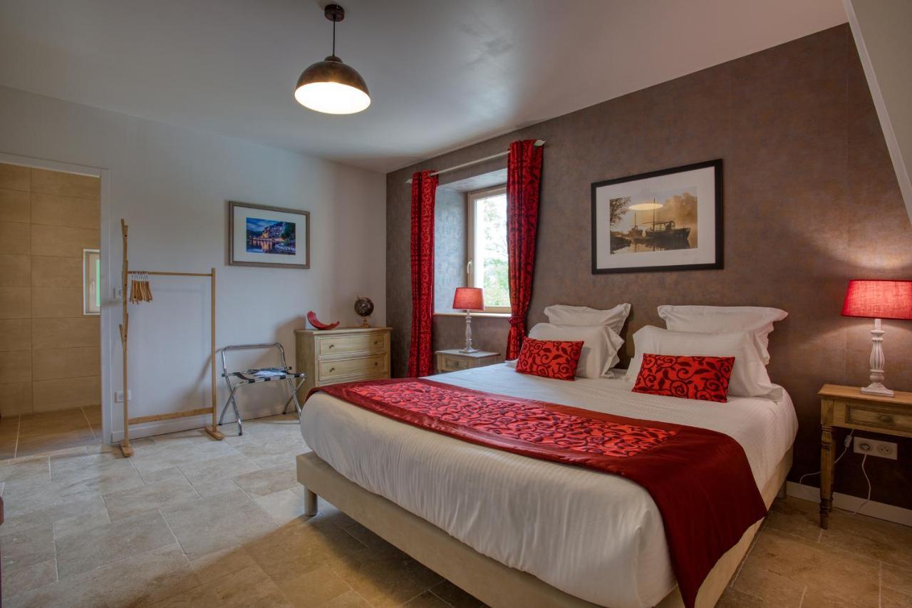 Domaine Des Pierres Blanches - Chambres D'Hotes Carlux Eksteriør billede